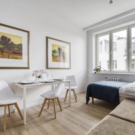 23 Unit Miniapartments Warszawa Lotnisko Okecie Fajne Ministudio Przy Bitwy Warszawskiej Экстерьер фото